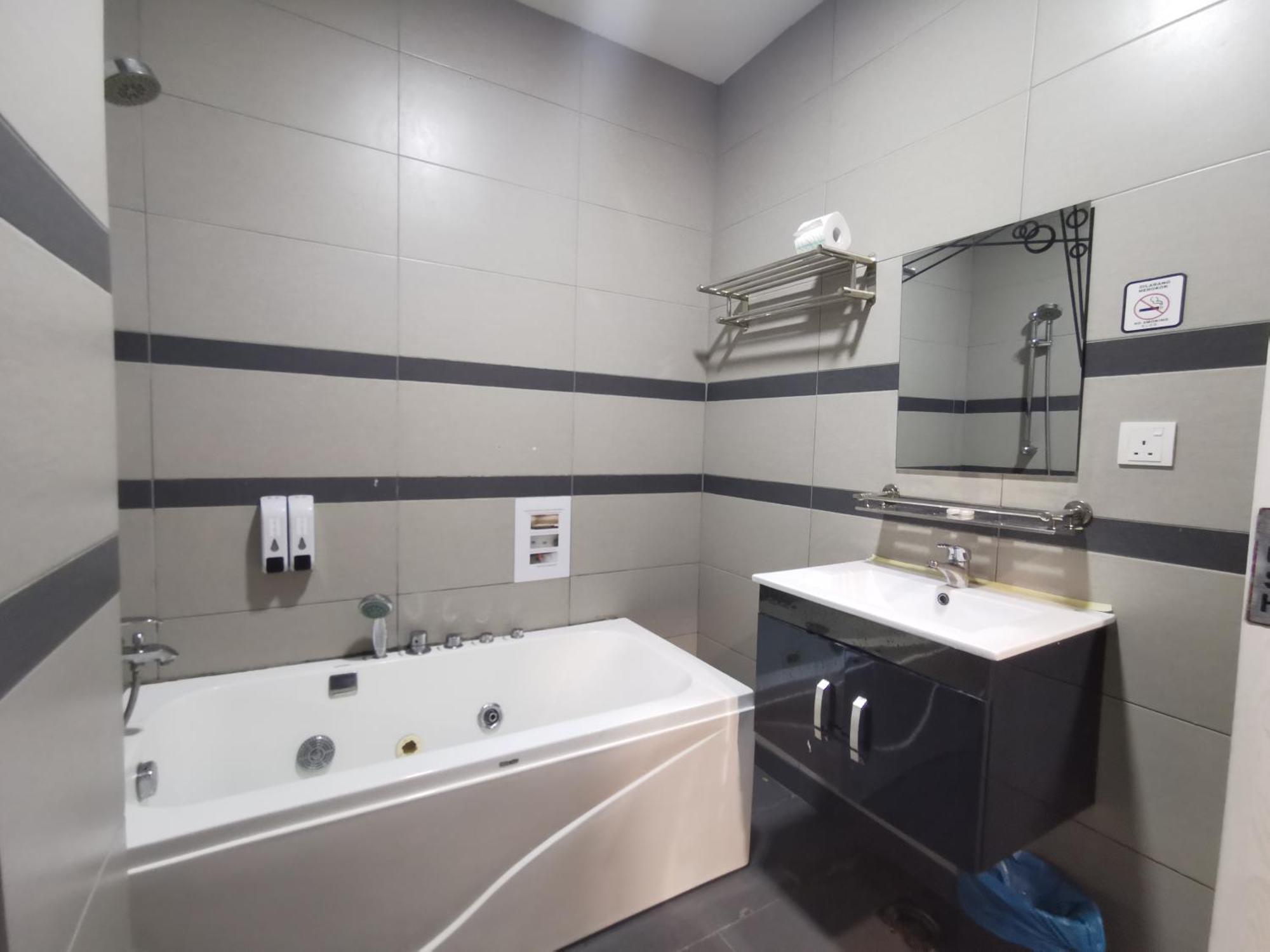 Zenz Hotel Kulai Eksteriør billede